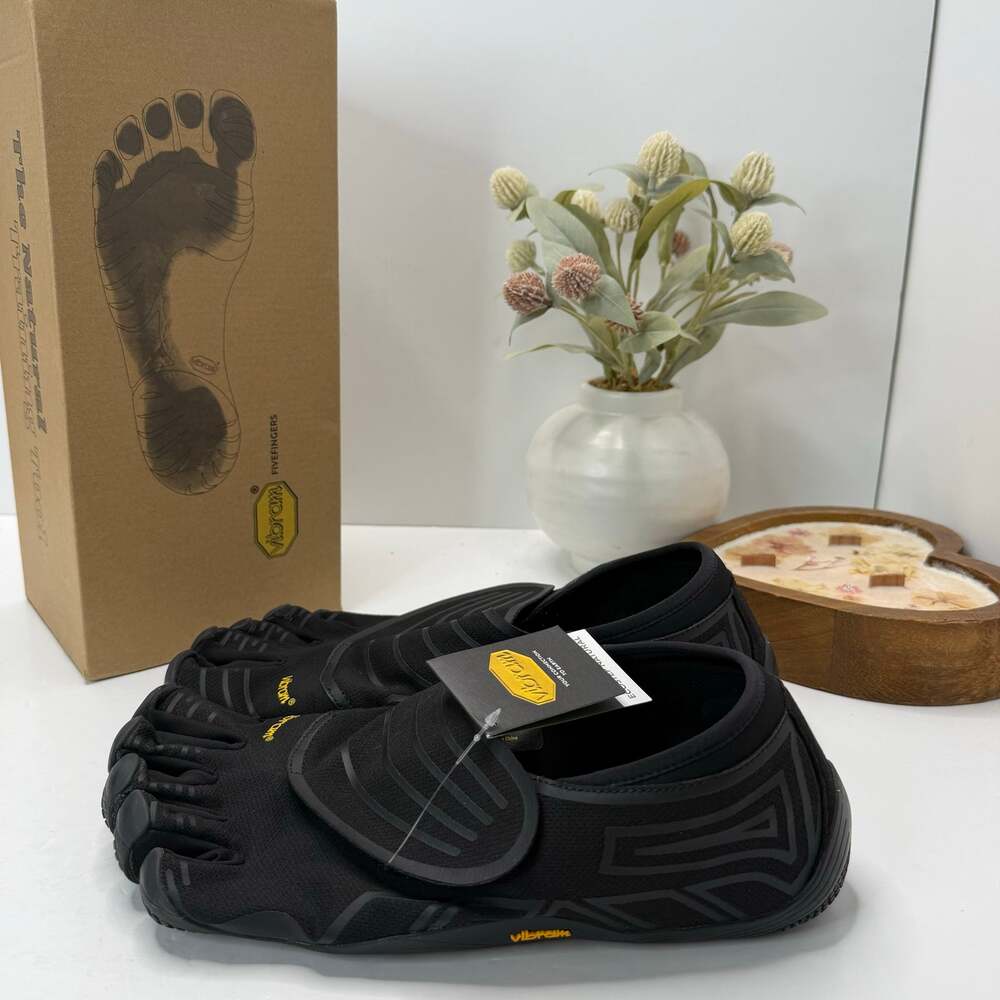 Vibram FiveFingers Groundsplay Barefoot Minimalist Shoe Black Men's 11/EU45 NWB